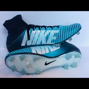 Soccer Cleats Nike Mercurial Men’s 8.5, EUR 42